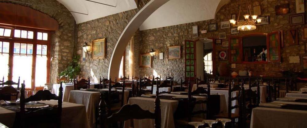 Hotel Fonda Siques Besalu Exterior photo